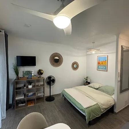 Cosy - Bord De Lejlighed